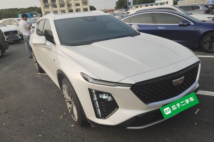 Used Cadillac GT4 2023 25T Luxury Model Front Right 45 Deg