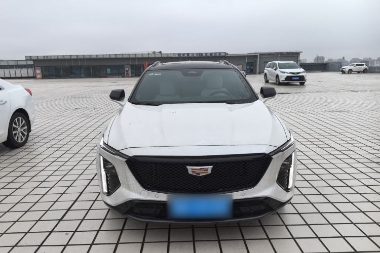 Used Cadillac GT4 2023 25T Prestige Version Front
