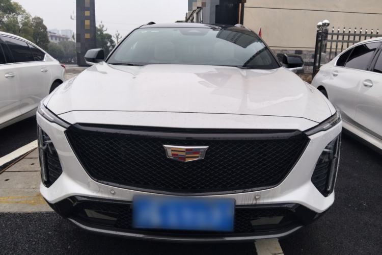 Used Cadillac GT4 2023 25T Prestige Version Front
