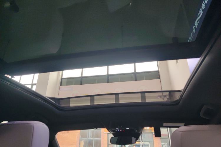 Used Cadillac GT4 2023 25T Fashion Edition Headliner