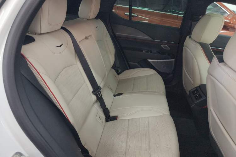Used Cadillac GT4 2023 25T Prestige Version Interior 1