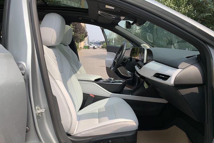 Used Cadillac GT4 2023 25T Prestige Version Interior 10