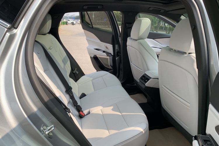 Used Cadillac GT4 2023 25T Prestige Version Interior 15