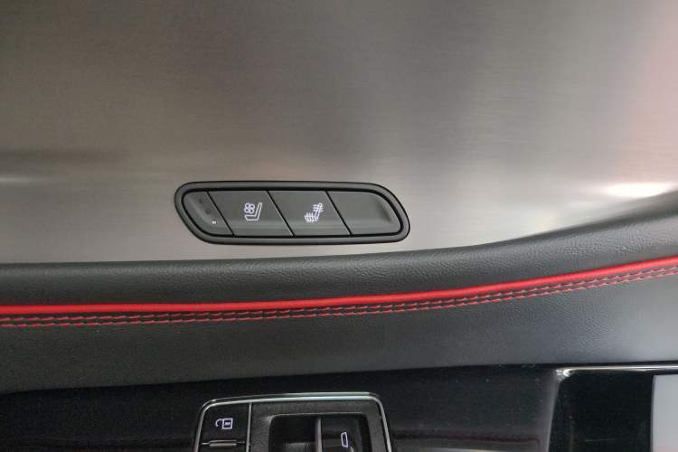 Used Cadillac GT4 2023 25T Prestige Version Interior 3