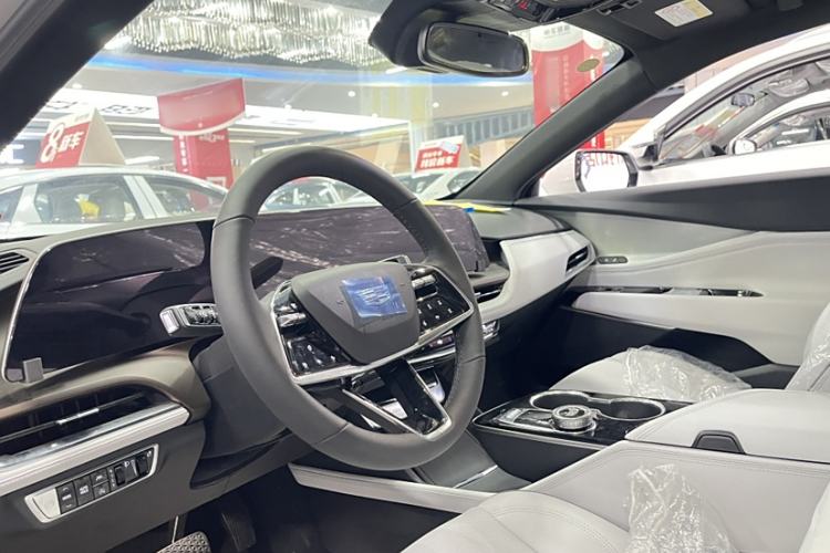 Used Cadillac GT4 2023 25T Luxury Model Interior 6