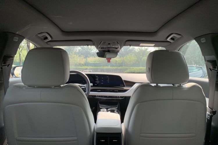 Used Cadillac GT4 2023 25T Prestige Version Interior 7