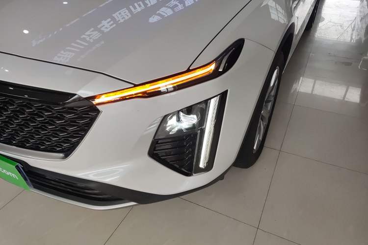 Used Cadillac GT4 2023 25T Fashion Edition Left Front Headlight