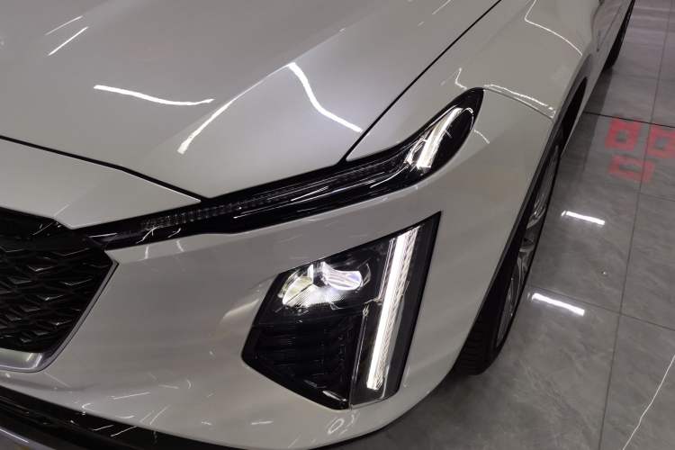 Used Cadillac GT4 2023 25T Luxury Model Left Front Headlight