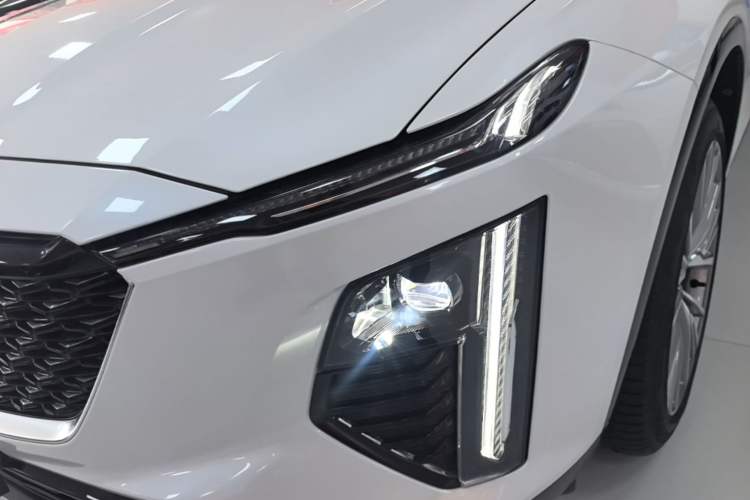 Used Cadillac GT4 2023 25T Luxury Model Left Front Headlight