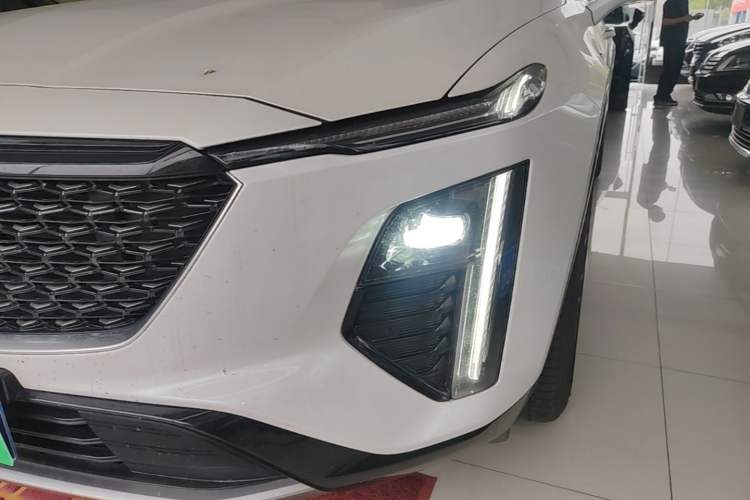 Used Cadillac GT4 2023 25T Luxury Model Left Front Headlight