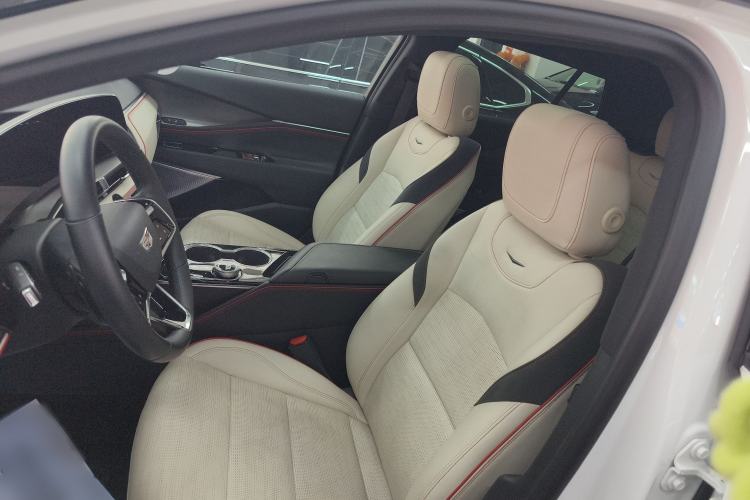 Used Cadillac GT4 2023 25T Prestige Version Left Front Seat