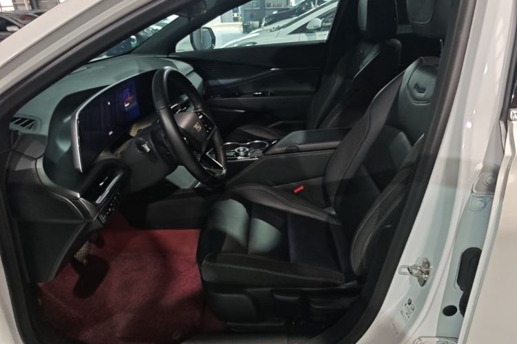 Used Cadillac GT4 2023 25T Fashion Edition Left Front Seat