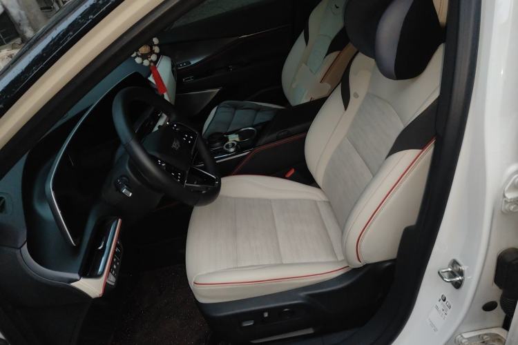 Used Cadillac GT4 2023 25T Prestige Version Left Front Seat