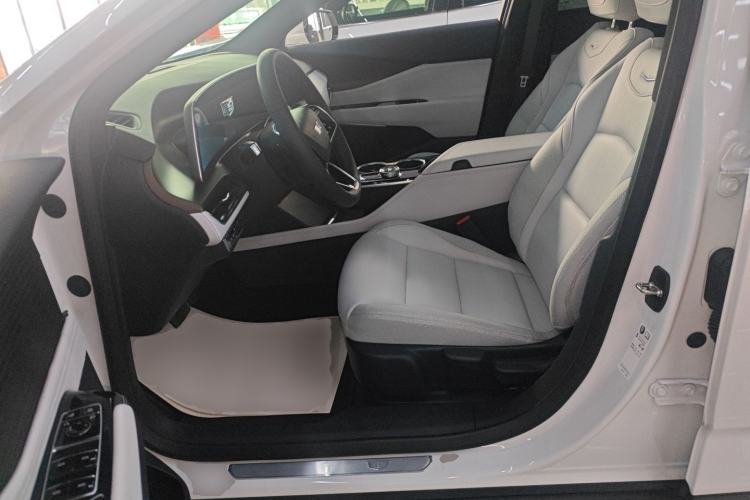 Used Cadillac GT4 2023 25T Fashion Edition Left Front Seat