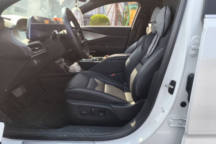 Used Cadillac GT4 2023 25T Luxury Model Left Front Seat