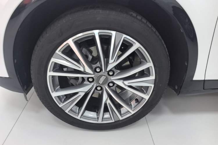 Used Cadillac GT4 2023 25T Luxury Model Left Front Wheel Hub
