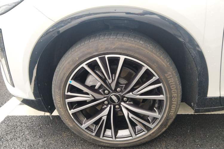 Used Cadillac GT4 2023 25T Prestige Version Left Front Wheel Hub