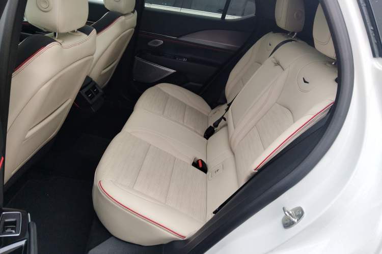 Used Cadillac GT4 2023 25T Prestige Version Left Rear Seat
