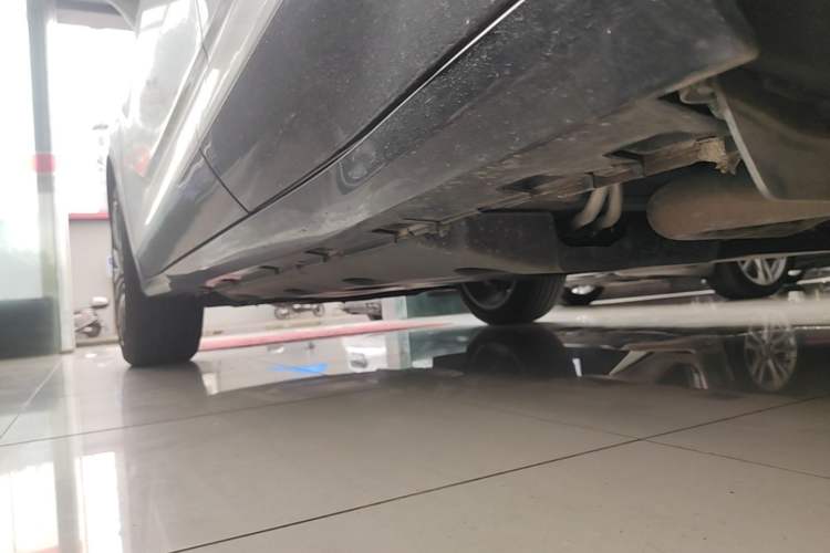 Used Cadillac GT4 2023 25T Luxury Model Left Side Sill