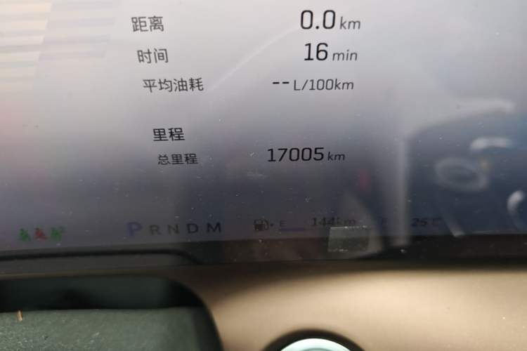 Used Cadillac GT4 2023 25T Luxury Model Odometer Close Up