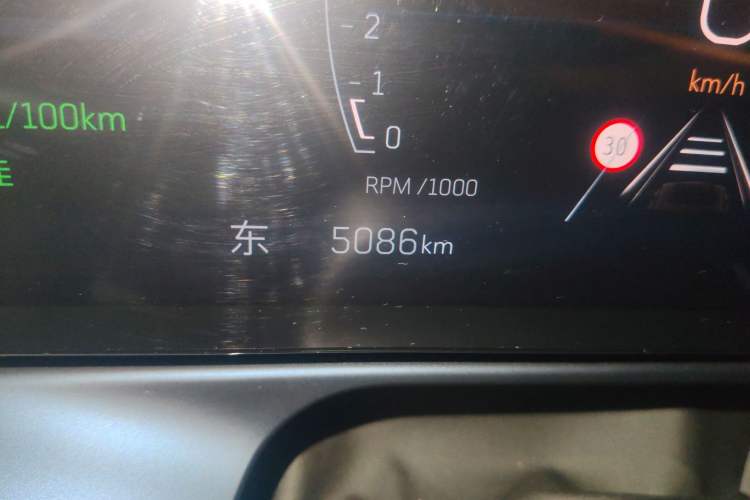Used Cadillac GT4 2023 25T Luxury Model Odometer Close Up