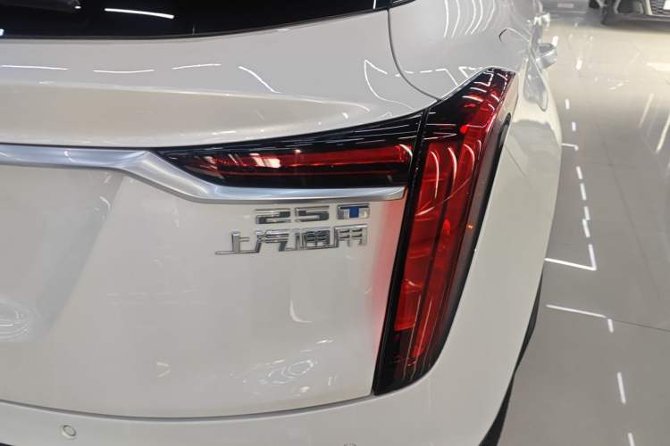Used Cadillac GT4 2023 25T Fashion Edition Right Rear Taillight
