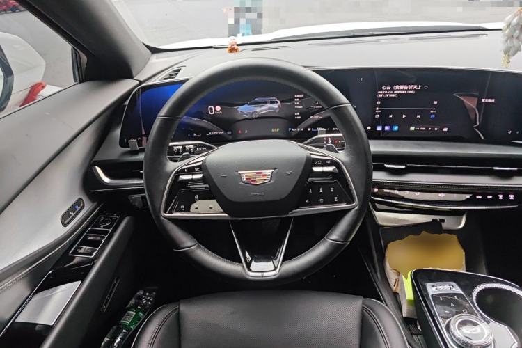 Used Cadillac GT4 2023 25T Luxury Model Steering Wheel