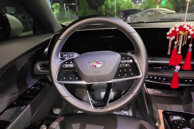 Used Cadillac GT4 2023 25T Fashion Edition Steering Wheel