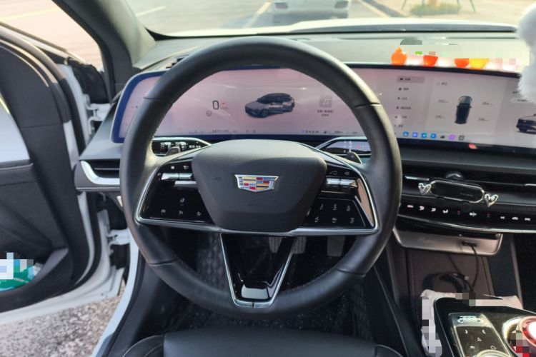 Used Cadillac GT4 2023 25T Luxury Model Steering Wheel