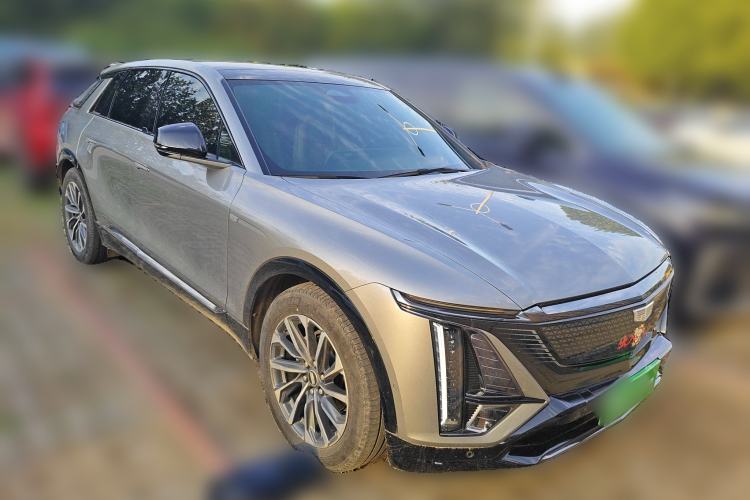 Used Cadillac LYRIQ 2022 Four-Wheel-Drive High-Performance Deluxe Edition Front Right 45 Deg