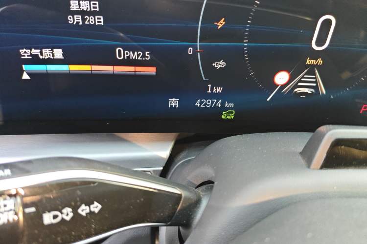 Used Cadillac LYRIQ 2022 Four-Wheel-Drive High-Performance Deluxe Edition Odometer Close Up