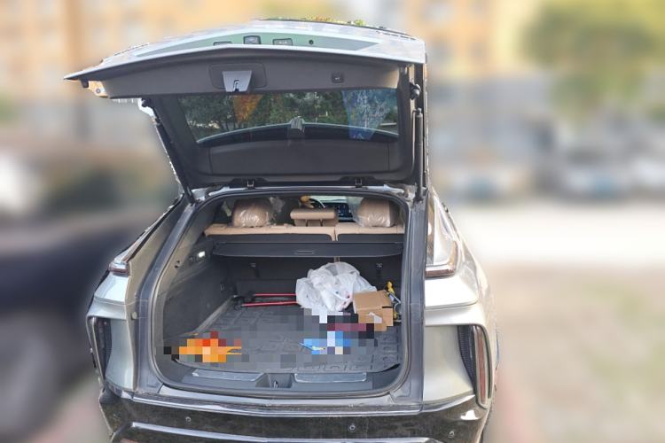 Used Cadillac LYRIQ 2022 Four-Wheel-Drive High-Performance Deluxe Edition Trunk