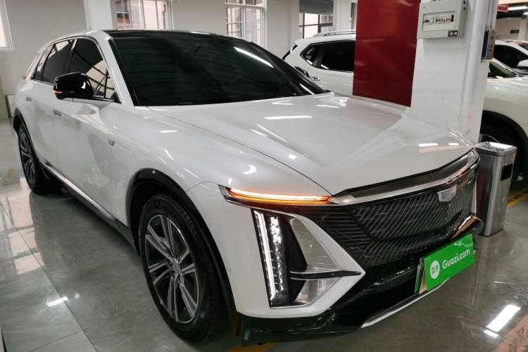 Used Cadillac LYRIQ 2022 Rear-Drive Long-Range Prestige Edition Front Right 45 Deg