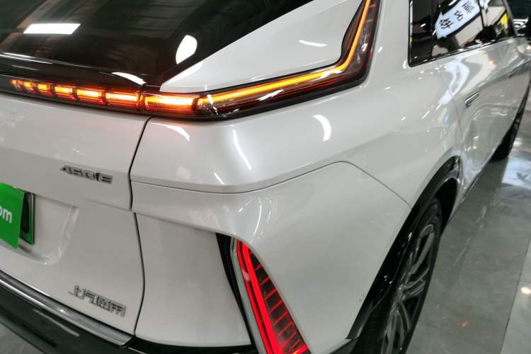 Used Cadillac LYRIQ 2022 Rear-Drive Long-Range Prestige Edition Right Rear Taillight