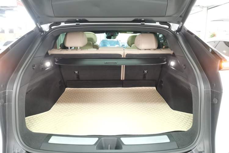 Used Cadillac LYRIQ 2022 Rear-Drive Long-Range Prestige Edition Trunk