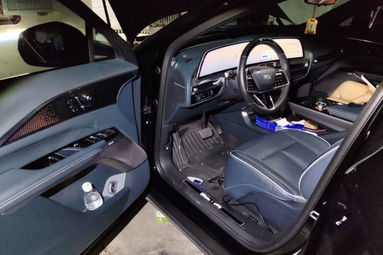 Used Cadillac LYRIQ 2022 Four-Wheel-Drive High-Performance Deluxe Edition Driver Seat