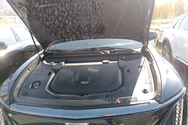 Used Cadillac LYRIQ 2022 Four-Wheel-Drive High-Performance Deluxe Edition Engine Bay
