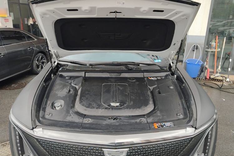 Used Cadillac LYRIQ 2022 Four-Wheel-Drive High-Performance Deluxe Edition Engine Bay