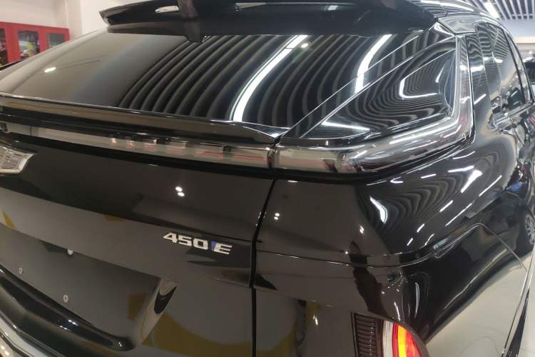Used Cadillac LYRIQ 2022 Rear-Drive Long-Range Luxury Edition Exterior 2