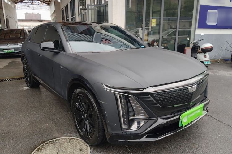 Used Cadillac LYRIQ 2022 Four-Wheel-Drive High-Performance Deluxe Edition Front Right 45 Deg