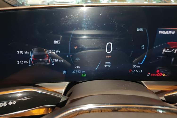 Used Cadillac LYRIQ 2022 Rear-Drive Long-Range Luxury Edition Instrument Cluster