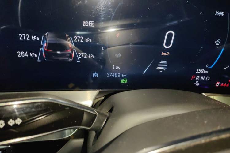 Used Cadillac LYRIQ 2022 Rear-Drive Long-Range Luxury Edition Odometer Close Up