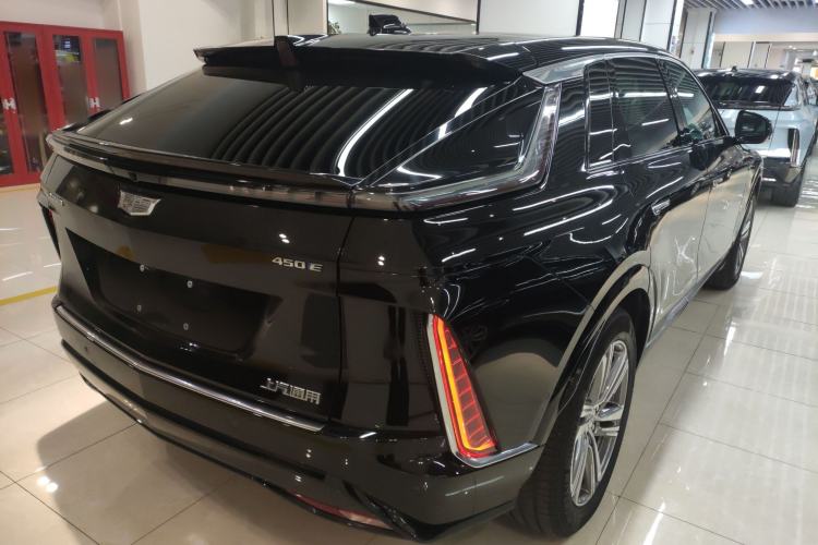 Used Cadillac LYRIQ 2022 Rear-Drive Long-Range Luxury Edition Rear Right 45 Deg