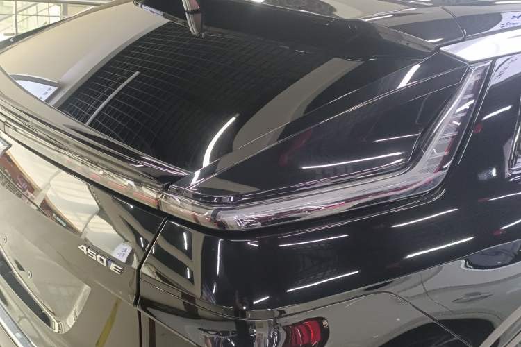 Used Cadillac LYRIQ 2022 Rear-Drive Long-Range Luxury Edition Right Rear Taillight