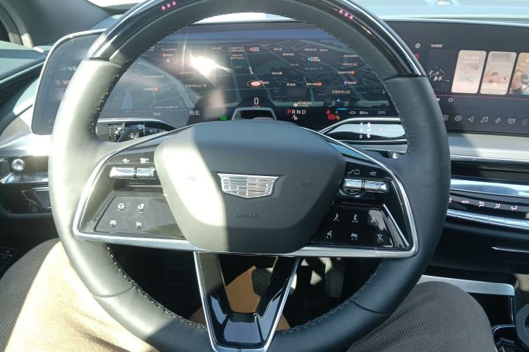 Used Cadillac LYRIQ 2022 Four-Wheel-Drive High-Performance Deluxe Edition Steering Wheel