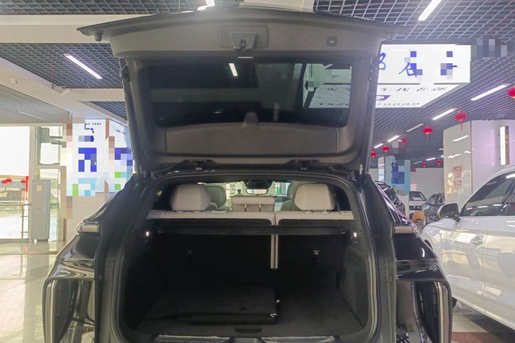 Used Cadillac LYRIQ 2022 Rear-Drive Long-Range Luxury Edition Trunk