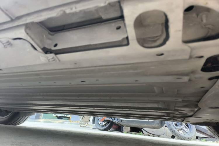 Used Cadillac LYRIQ 2022 Rear-Drive Long-Range Prestige Edition Chassis Front Right
