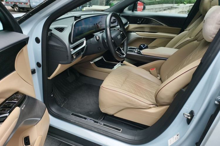 Used Cadillac LYRIQ 2022 Rear-Drive Long-Range Prestige Edition Driver Seat