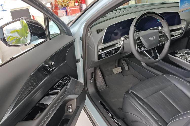 Used Cadillac LYRIQ 2022 Rear-Drive Long-Range Luxury Edition Driver Seat