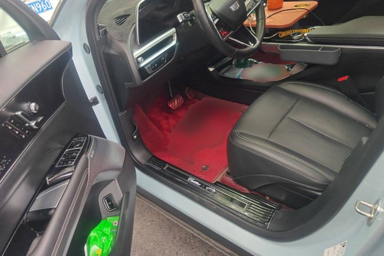 Used Cadillac LYRIQ 2022 Rear-Drive Long-Range Luxury Edition Driver Seat